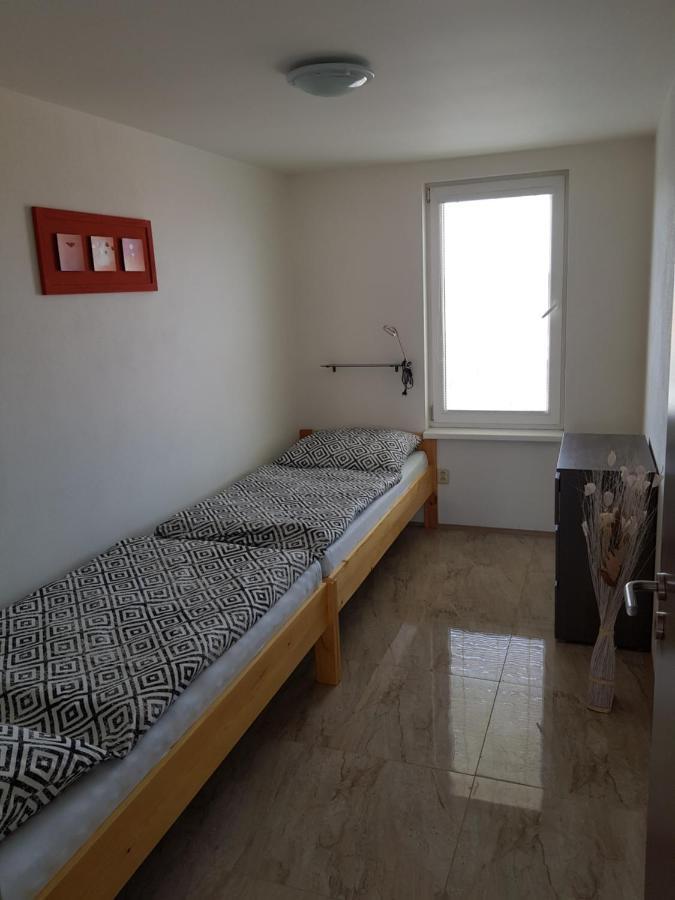 Apartman S Vinnym Sklepem Viktorie Pouzdrany Εξωτερικό φωτογραφία